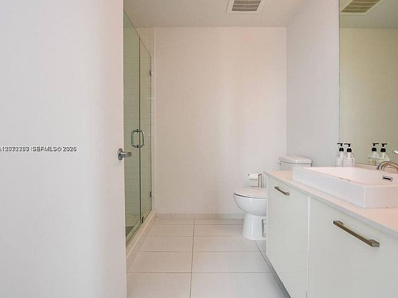 3rd image of 151 SE 1st St APT 2104
