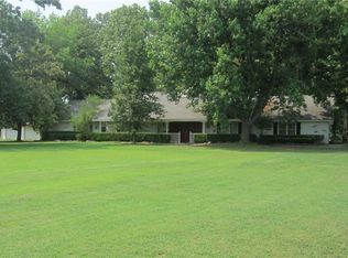 301 NE Rushwood Dr, Stigler, OK 74462