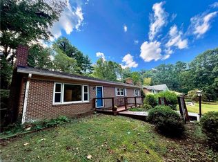 1208 Fenimore St, Winston Salem, NC 27103