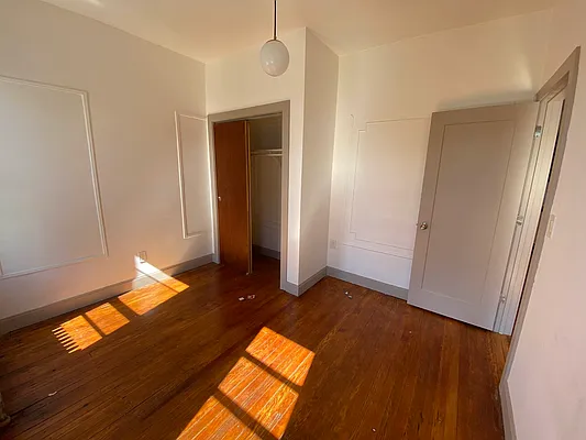 Rented by Premier Metro Realty Corp | media 18