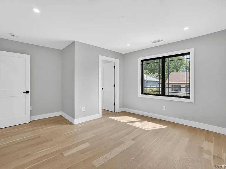 23 Hudson Ave — Photo 18