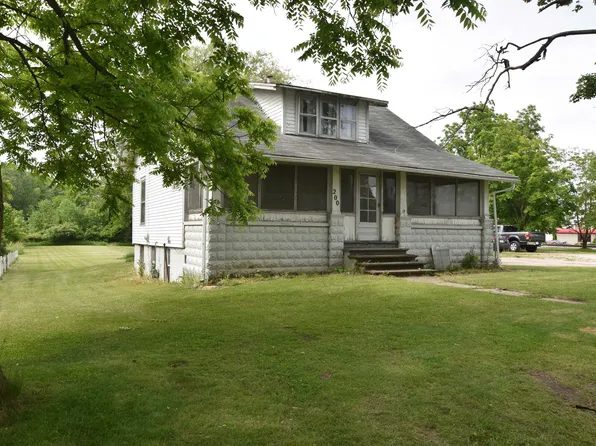 200 Calvary Ln, Angola, IN 46703