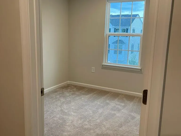 1038 Romeria Dr — Photo 10