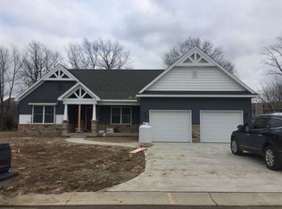 712 Red Sunset Ave, Culver, IN 46511