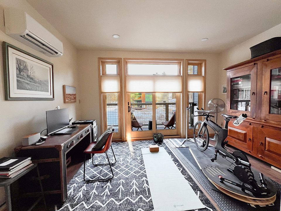 12 Bowman Ln Wilmington NY Zillow