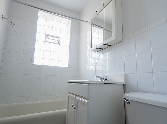 2nd image of 5028 N Springfield Ave APT 3E