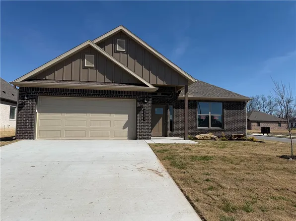 2301 Lexington St, Siloam Springs, AR 72761