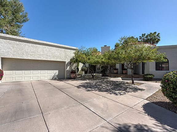 2nd image of 2520 E San Miguel Ave