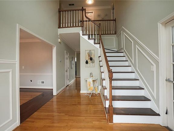 4th image of 2275 Shore View Way