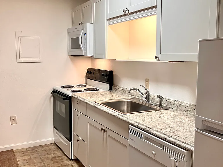 61 Colonial Manor Rd #E1 — Photo 5