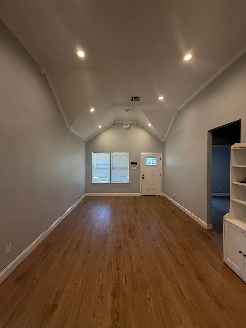 Now Leasing Modern 3-Bedroom Home Near Downtown Waco! — Photo 3