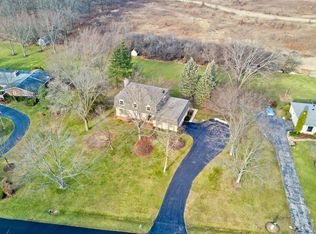 1270 Deer Trail Ln, Libertyville, IL