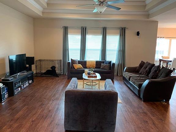 Large great room, very open floor plan