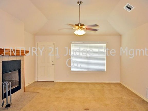 1st Living Area