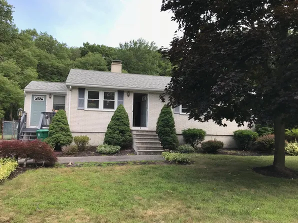 7 Crowley Rd, Burlington, MA 01803