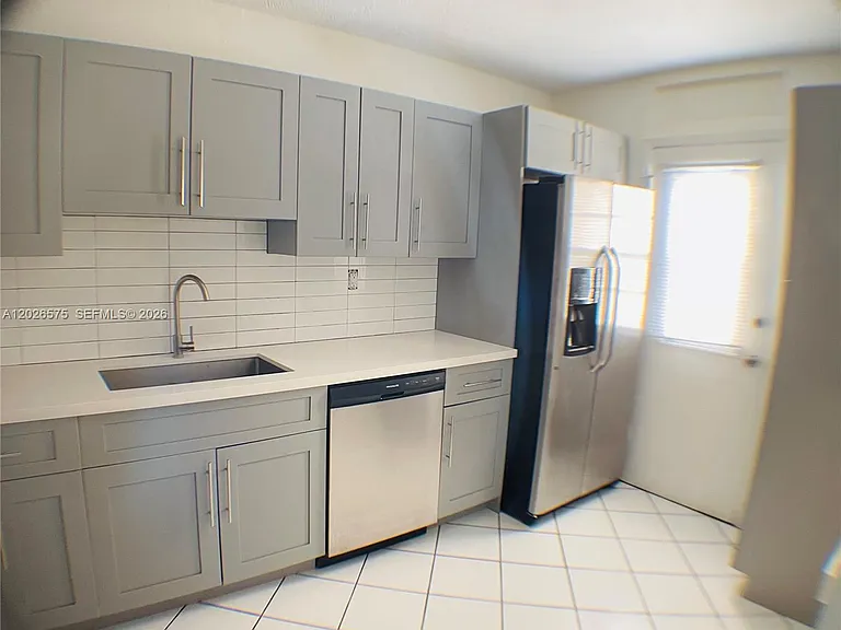 12590 NE 16th Ave #610 — Photo 6