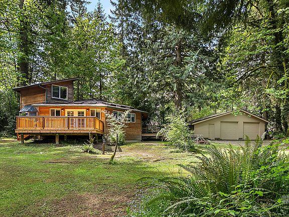 3rd image of 6824 411th Ave SE