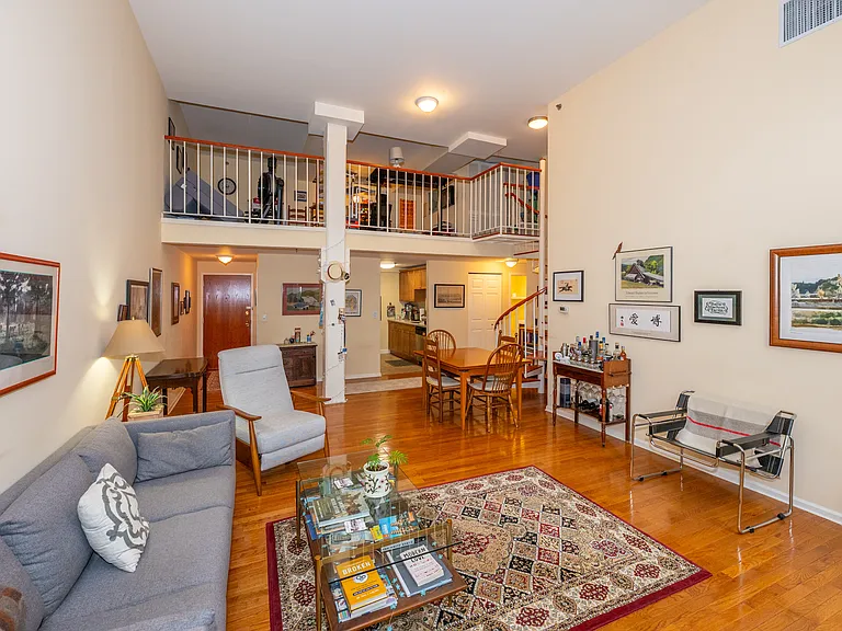 262 Main St #204 — Photo 10