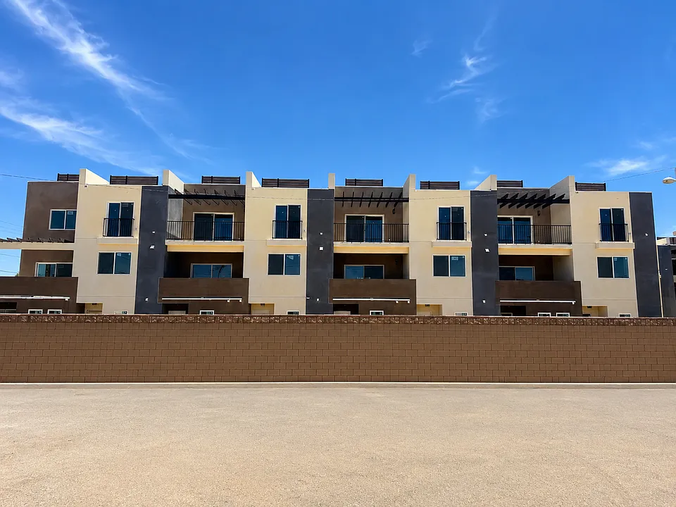 38206 Sierra Hwy