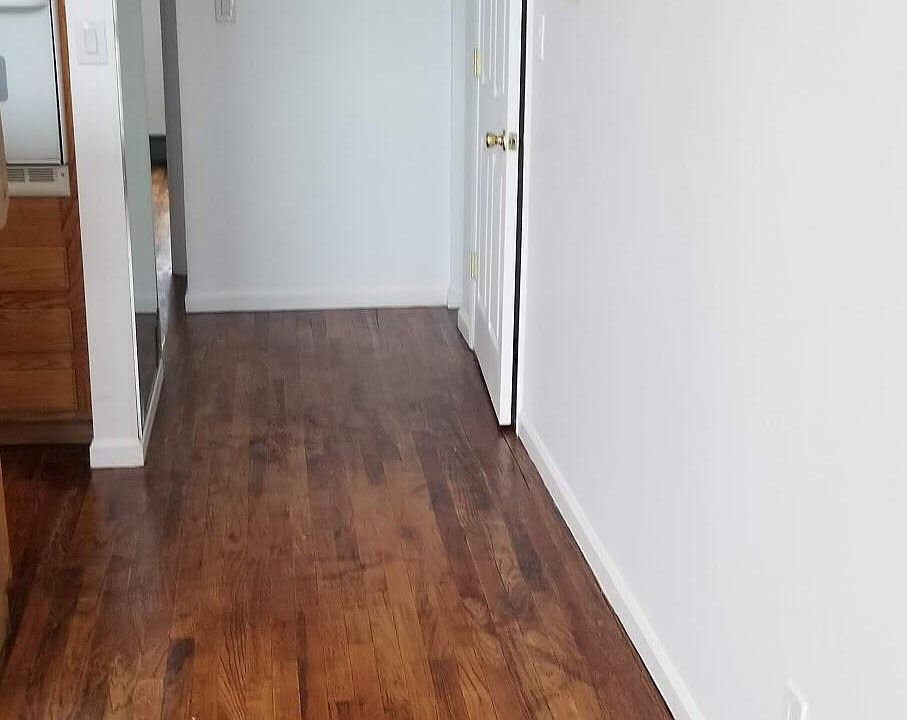 1st image of 462 City Island Ave #1
