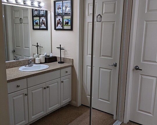 5th image of 21500 Burbank Blvd APT 317