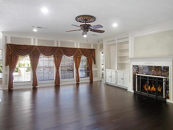 3rd image of 3370 Briar Ct