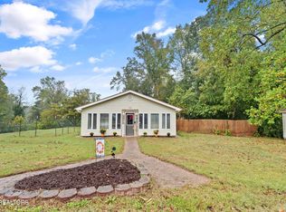 225 Capps Ln, Harriman, TN 37748