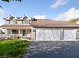 254 Jaspers Cir S, Chaska, MN 55318