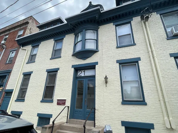 21 S Pitt St APT 5, Carlisle, PA 17013