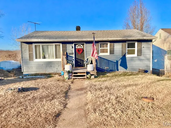 617 Perry St, De Soto, MO 63020