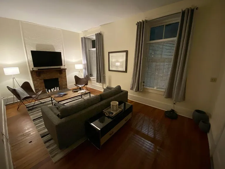 219 E Taylor St #A — Photo 2