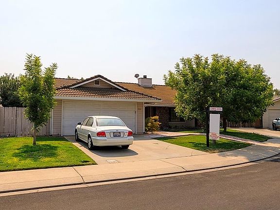2nd image of 2612 Majestic Oak Dr