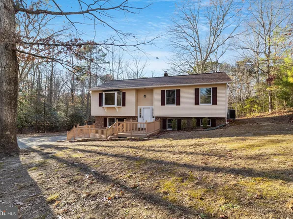 24455 Lefty Ln, Hollywood, MD 20636