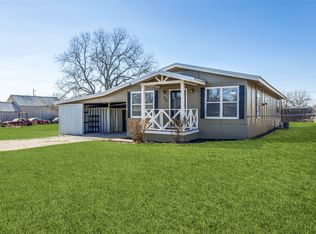 401 Ashwood St, Azle, TX 76020