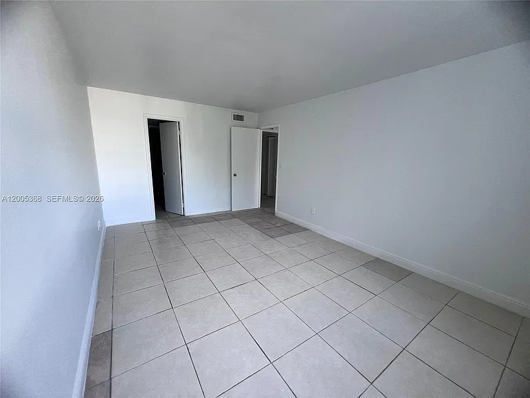 496 NW 165th Street Rd #D414 — Photo 6
