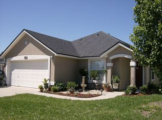628 Longcrest Ln, Orange Park, FL 32065