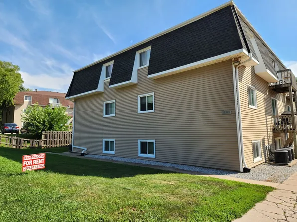 SW 1015 39th St. Bettendorf, 1015 39th St APT 203, Bettendorf, IA 52722