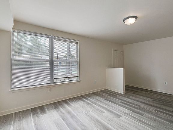 4th image of 4007-4011 Aspen St #18089427