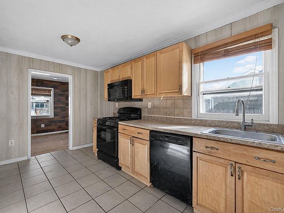 5th image of 12 Hackensack Road