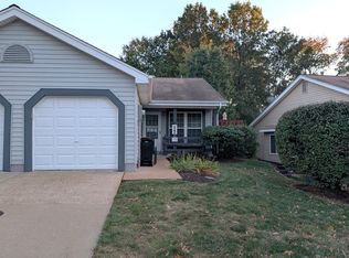 554 Spring Glen Dr, Ballwin, MO 63021