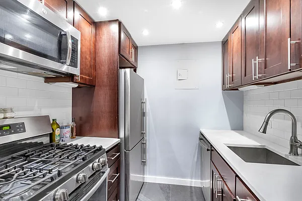 Sold by Compass | media 7