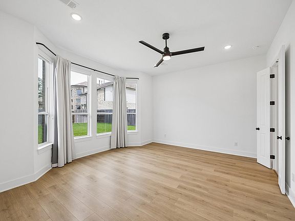 4th image of 15085 Berry Brook Dr
