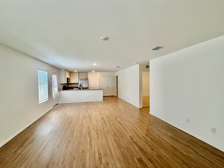 1008 Mountain Laurel Rd — Photo 10