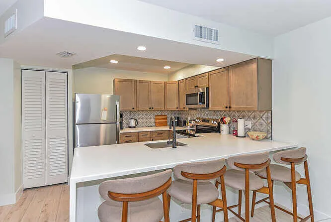 1605 S US Highway 1 #E103 — Photo 10