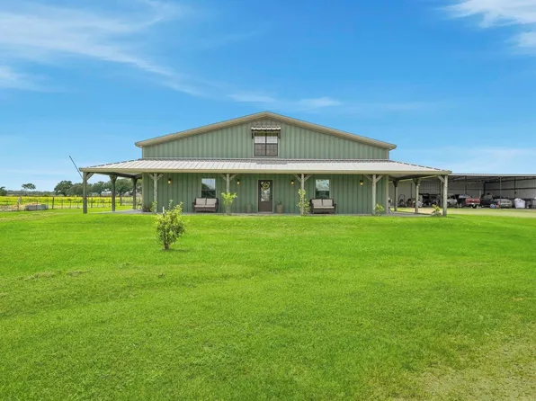 1604 County Road 370, El Campo, TX 77437