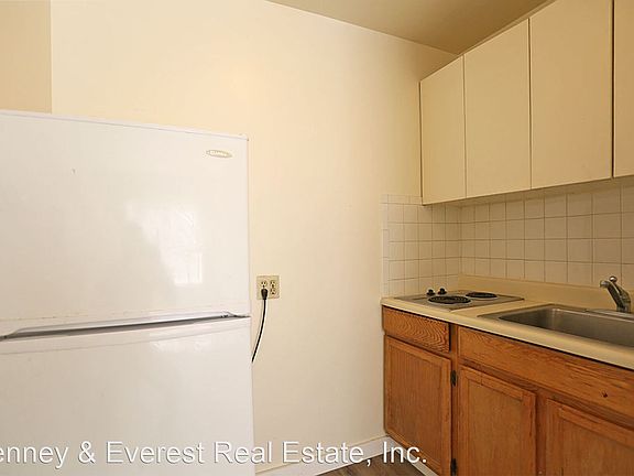 2nd image of 536 Mason St APT 401