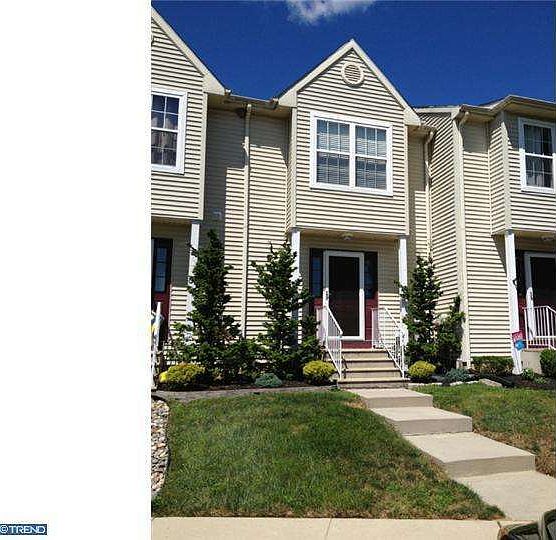 1st image of 63 Yellowwood Ct #63