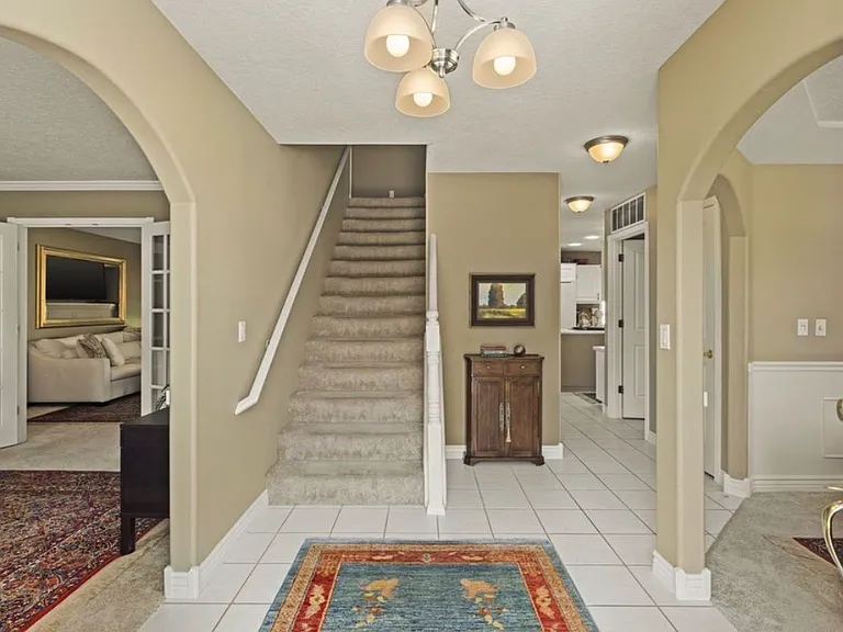 5392 SE 13th Ct — Photo 3