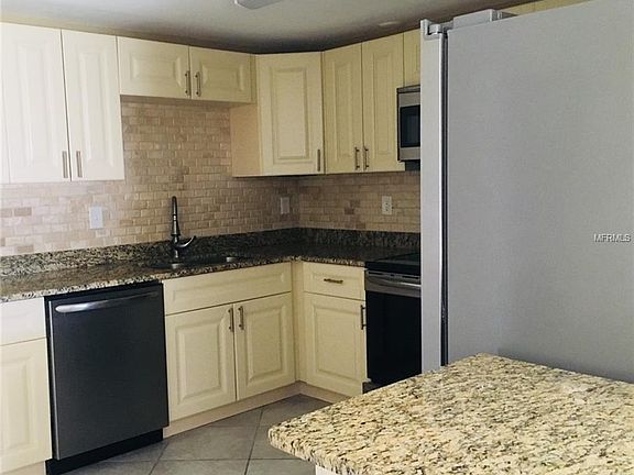4th image of 2300 Chancery Dr