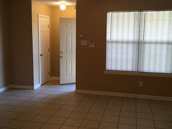 5th image of 4043 Forest View Dr